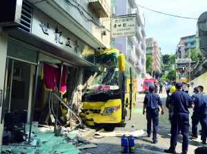 8.8 澳門旅游巴士事故 客車事故